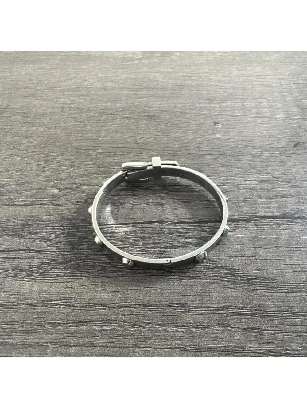 Michael Kors Hinge Buckle Stud Bracelet A487